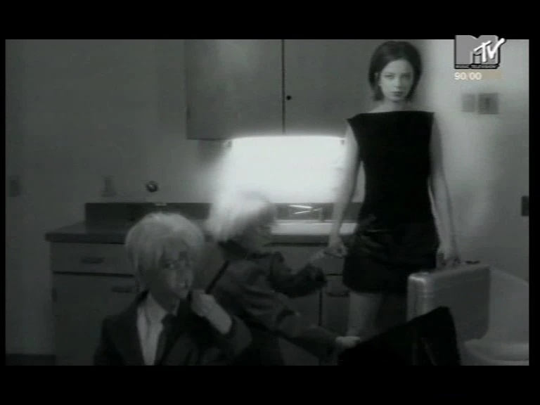 Garbage - pushit064[1].jpg